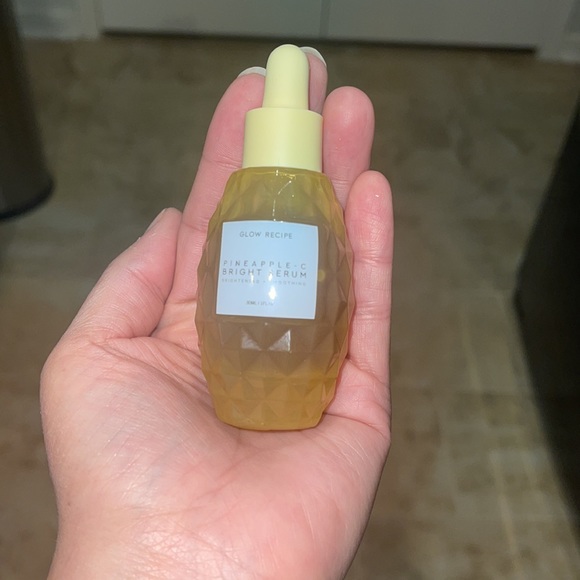 Glow Recipe Pineapple C Bright Serum - Picture 7 of 8